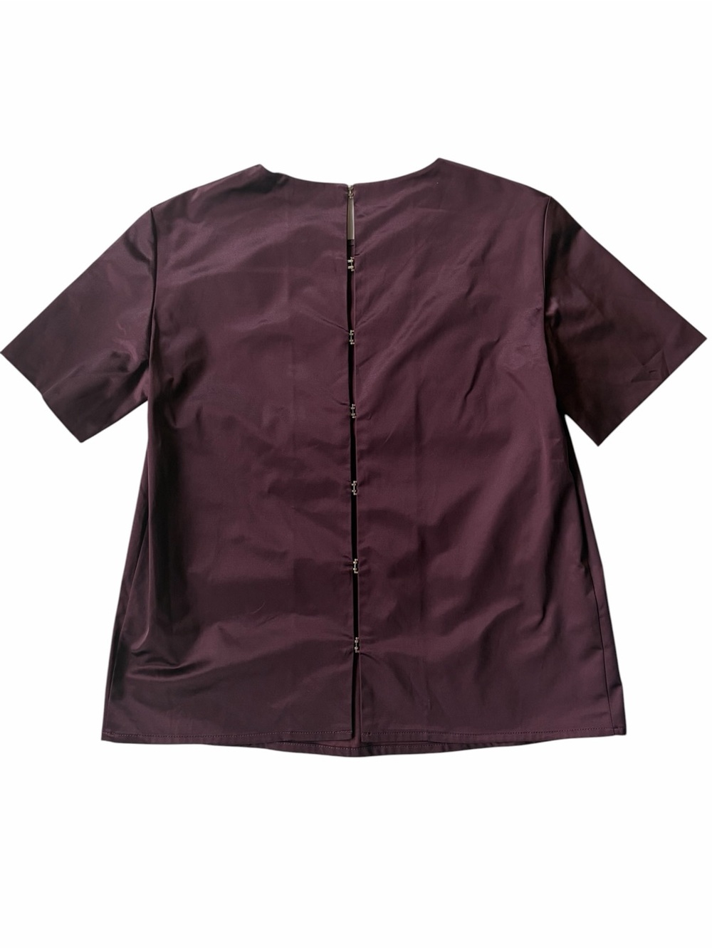 NWT Academia Minimalist Back-Clasp Satin Blouse Plum Size 34 (XS)
